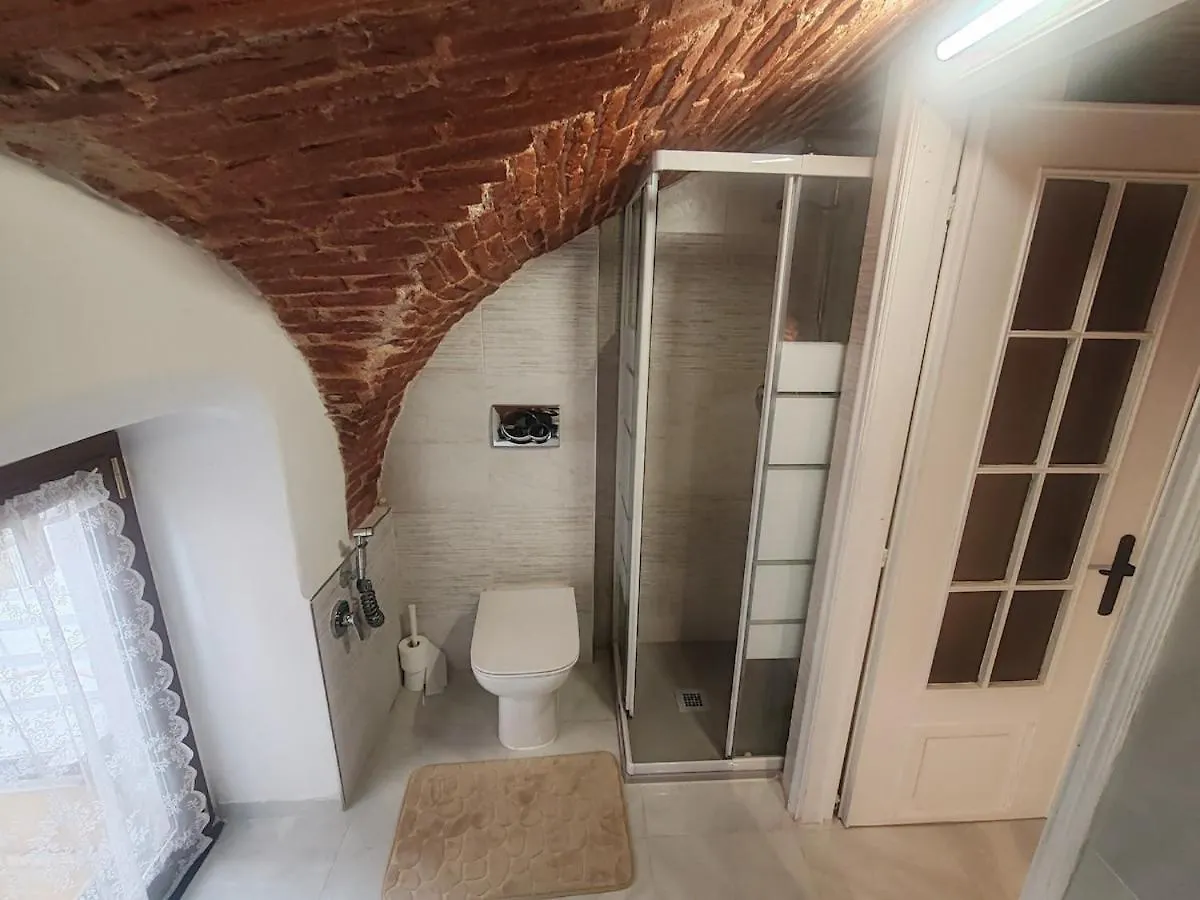 Casetta Sul Mare سافونا بيت للعطل