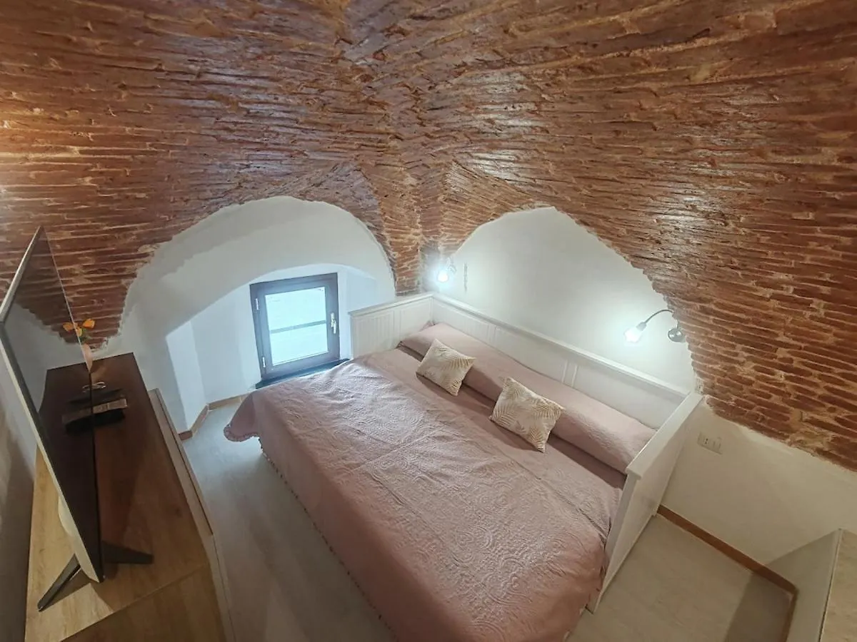Casetta Sul Mare سافونا بيت للعطل